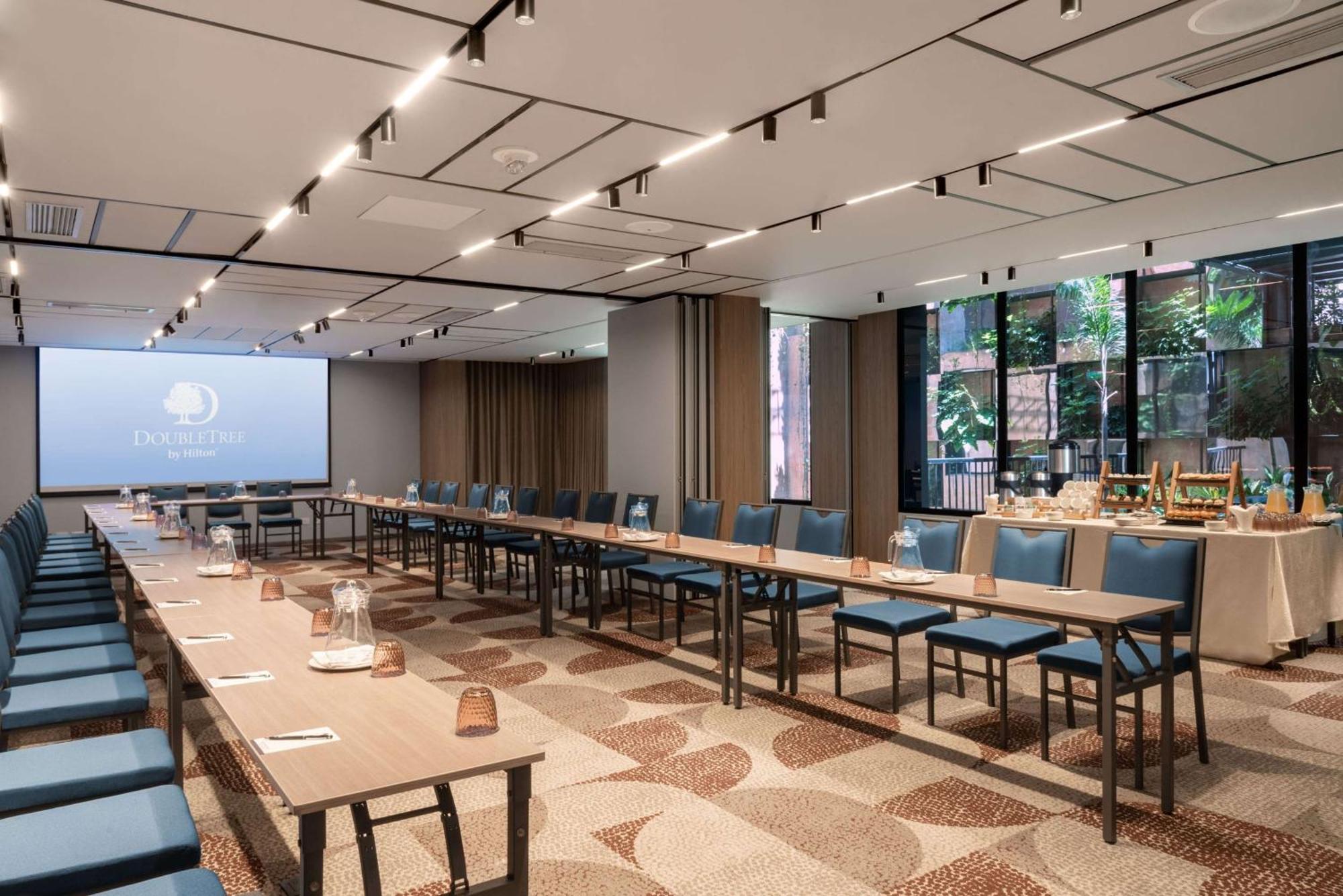 Готель Doubletree By Hilton Lima San Isidro Екстер'єр фото